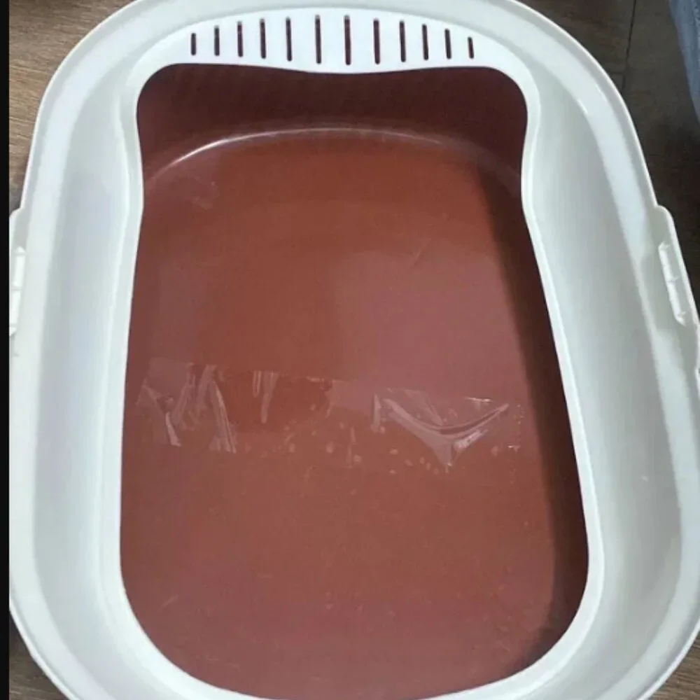Cat litter tray